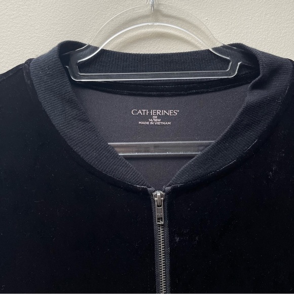 Catherine’s Velour/Velvet Zip Up - Picture 2 of 9
